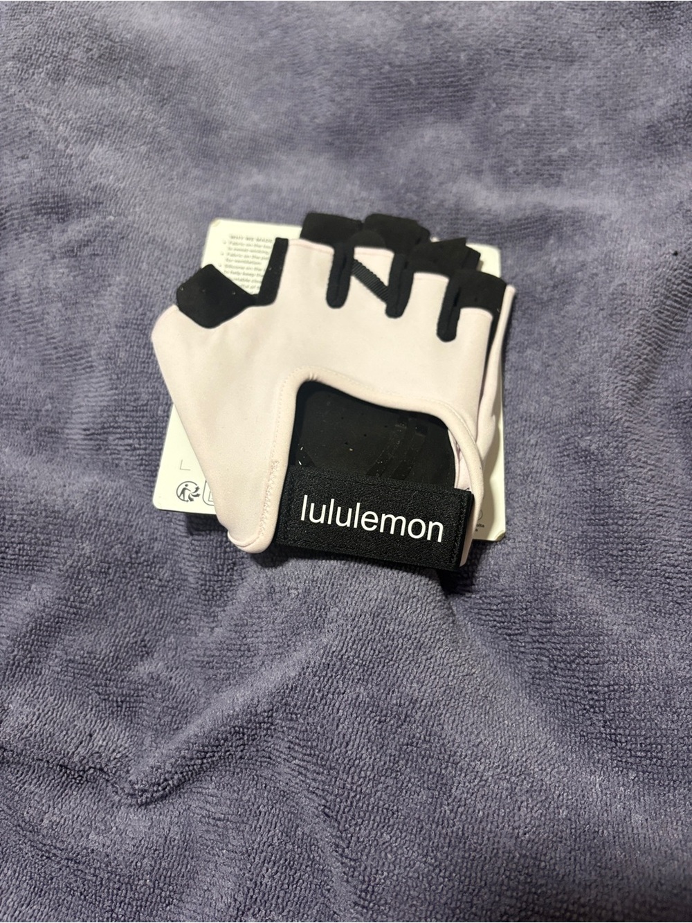 lululemon Wunder Train Gloves Blissful Pink/Black XS/S NWT Fingerless Workout - Picture 2 of 4